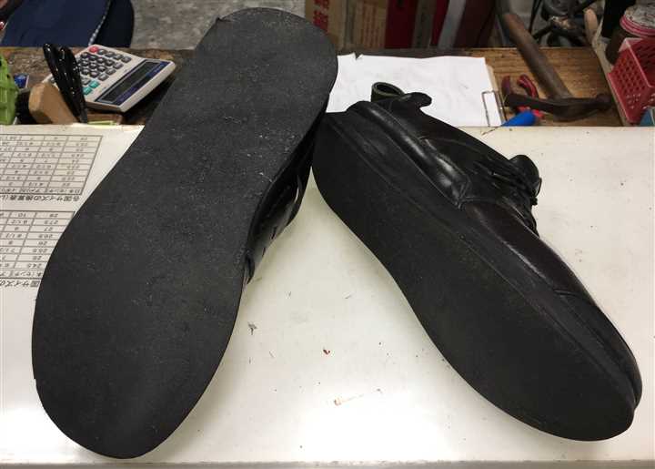 革靴のソールゴム貼替え修理、1